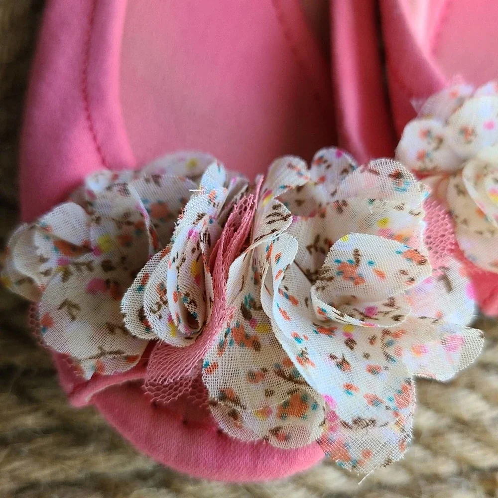 R2 | FLORAL DETAIL FLATS - Picture 8 of 10